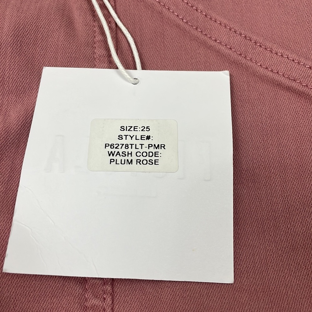 SOLD Pistola NWT Hannah Skinny Cargo Pants Plum Rose - Picture 4 of 7